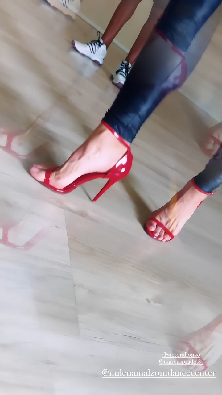 Monique Alfradique Feet